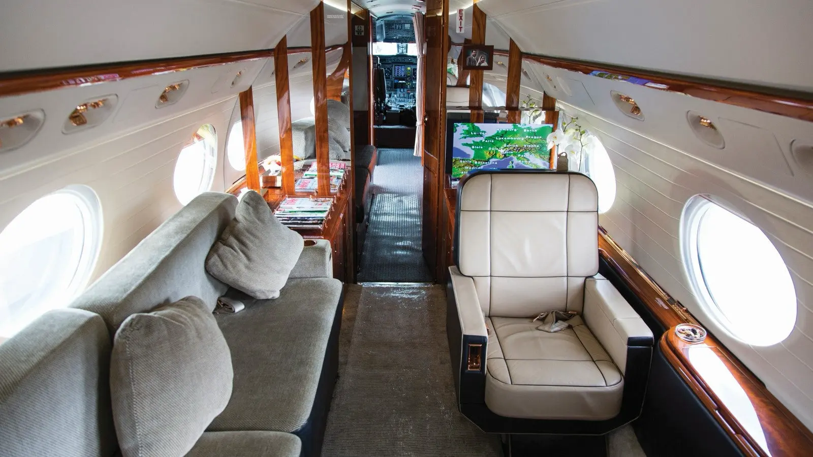 gulfstream-iv-3
