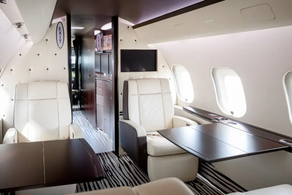 noleggia-un-jet-privato-euro-global-5000-1024x682