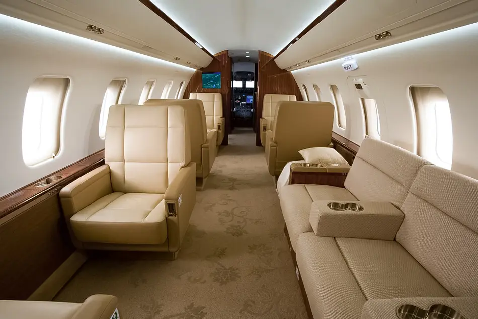 private-jet-cost-per-hour-Challenger-605-1